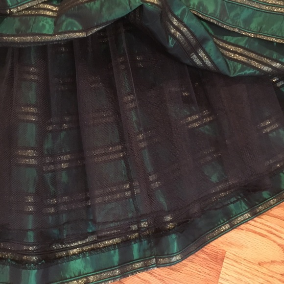 Leslie Fay evenings dress size 6 Gorgeous strapless green fit and flare - Picture 2 of 10